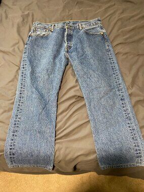 👖 Vintage Levi’s Cropped Denim – Button Fly 👖